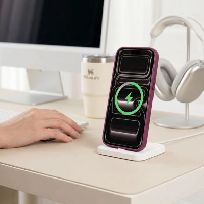 9. Tech-Protect Magmat Magsafe CC Hülle für iPhone 17 Pro / 18 Pro - Transparentes Burgunderrot