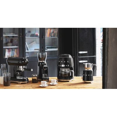 18. SMEG DCF02BLEU Filterkaffeemaschine