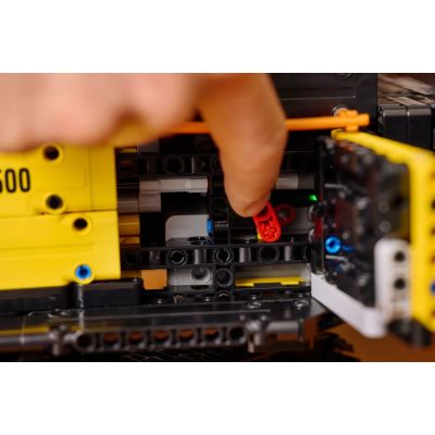 26. LEGO Technic 42215 Volvo EC500 Hybridbagger