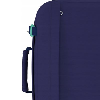4. Kabinen-Reiserucksack CabinZero Classic 36 l Deep Ocean – CZ172305