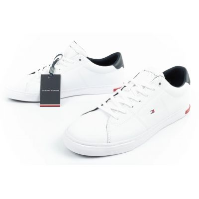 8. Tommy Hilfiger Essential M Schuhe FM0FM04047YBR