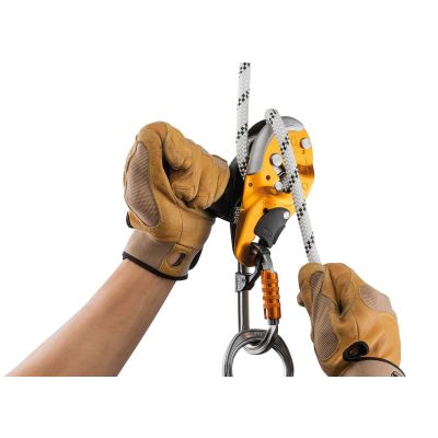 3. Schwarze Abspannleine von PETZL