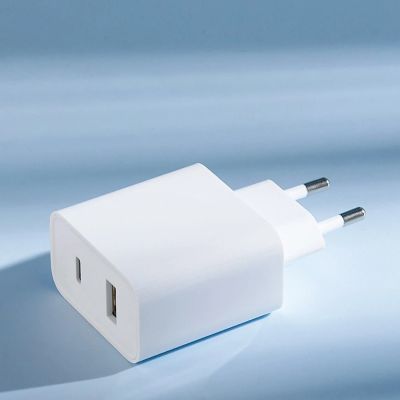 5. Xiaomi Travel Charger Combo Schnellladegerät USB-A / USB-C 33W PD weiß (BHR4996GL)