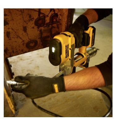8. DEWALT 18V DCGG571M1 Akku-Fettpresse
