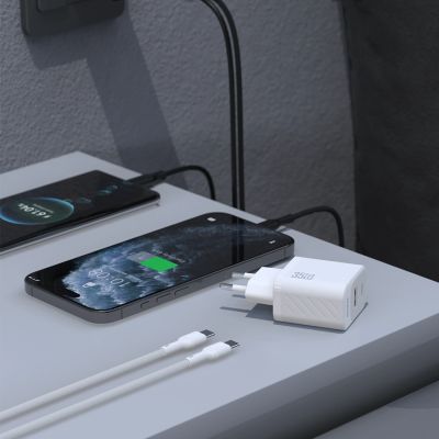 3. Dudao A27MaxCEU PD QC 35W USB-A/USB-C-Wandladegerät mit USB-C-Kabel – Weiß