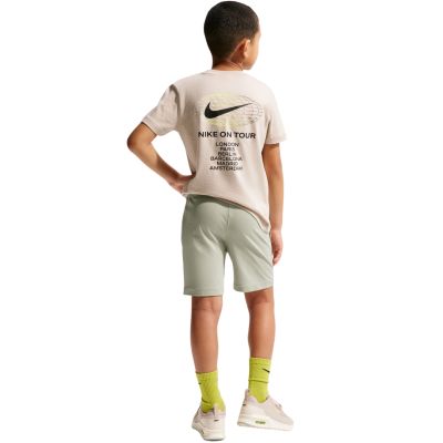 5. Nike Sportswear Club Kindershorts Hellgrün FZ5512 304