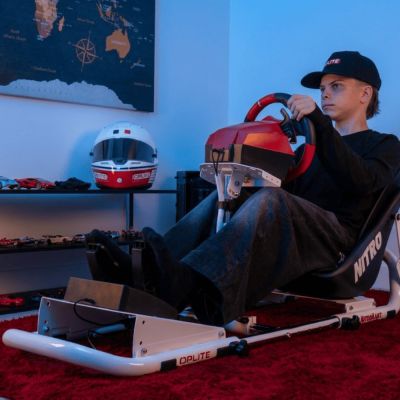 5. Oplite 104317 Renncockpit