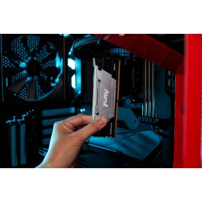 4. KINGSTON DDR4 16GB 3200MT/s CL16 DIMM FURY Renegade RGB