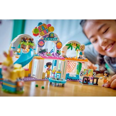 8. LEGO Friends 42686 Indoor-Spielplatz