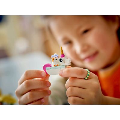 10. LEGO Friends 42658 Einhorn- und Flamingo-Poolparty