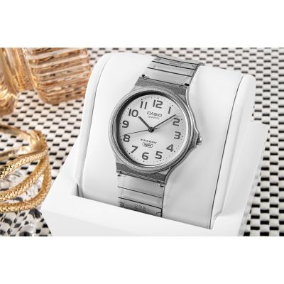 5. CASIO MQ-24S-8BEF Herrenuhr Unisex + Box