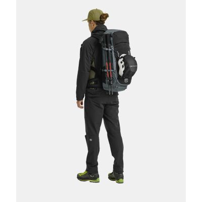 4. Ortovox Traverse 40 Trekkingrucksack – Dunkelarktisgrau