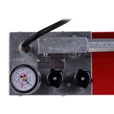 8. Yato YT-24800 Druckkalibrator