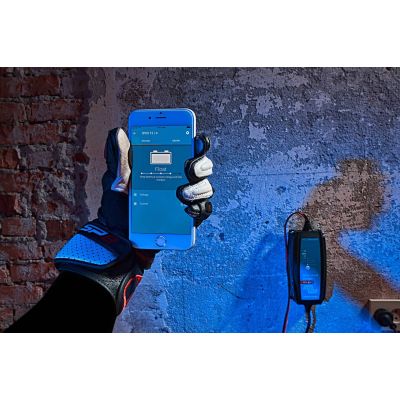4. Blue Smart IP65s 12/5 Ladegerät + DC-Anschluss