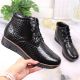 2. Gefütterte schwarze Lackleder-Stiefeletten mit Keilabsatz Filippo