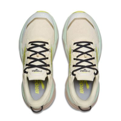 7. Cascadia 19 Damen Trailrunningschuhe Hellgrau