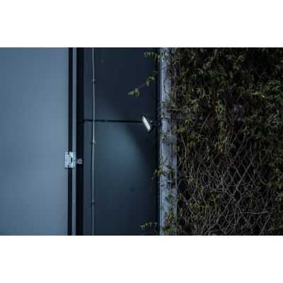 8. Brennenstuhl 1171250041 Strahler Schwarz 100 W LED D