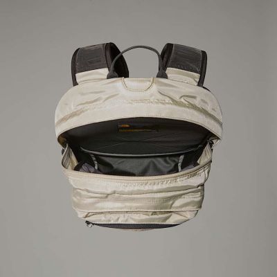 5. The North Face Borealis Classic Rucksack, Schwarz, Orange, Nylon