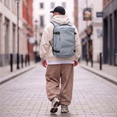 14. Tech-Protect Defender S70 RYANAIR & WIZZAIR 24L Laptop-Rucksack – Grau