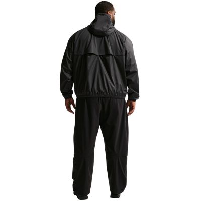 9. Herrenjacke Nike Windrunner schwarz HV8369 010