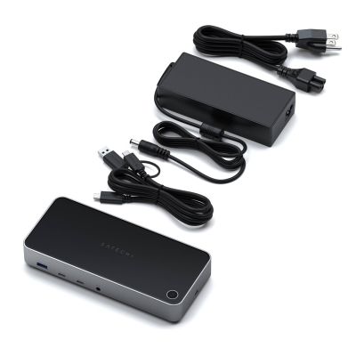 6. Satechi 4K Triple-Display-Dockingstation mit Kabel – Silber