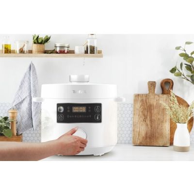 7. Multikocher TEFAL CY754130