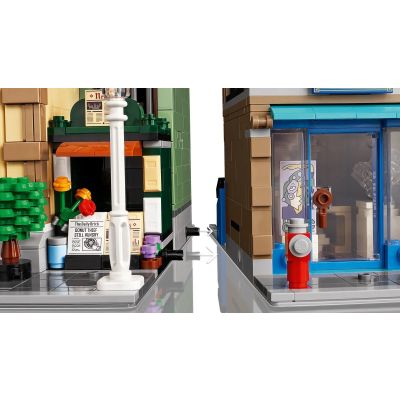 6. LEGO Creator Expert 10297 Boutique-Hotel