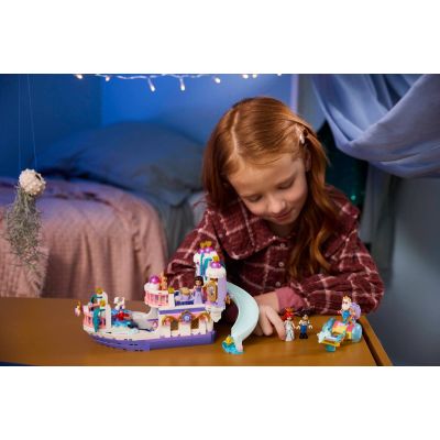 7. LEGO Disney 43299 – Arielles königliches Hochzeitsboot