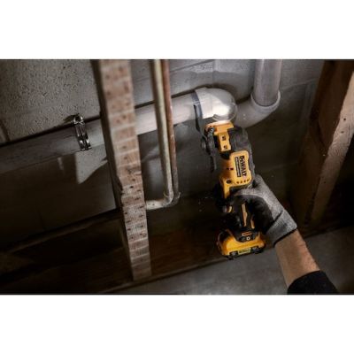 3. DeWALT DCS353D2-QW Akku-Universalschneidemaschine