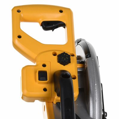 5. DeWalt DWS780-QS Gehrungssäge (1675 W; 305 mm)