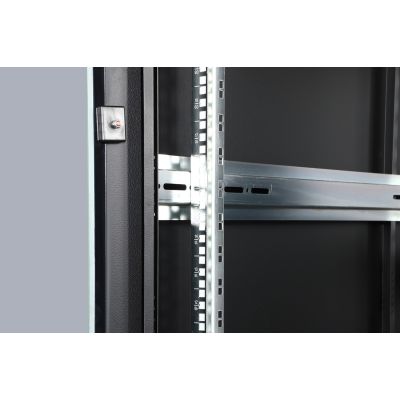 7. Digitus Unique Netzwerkschrank - 600x1000 mm (BxT)