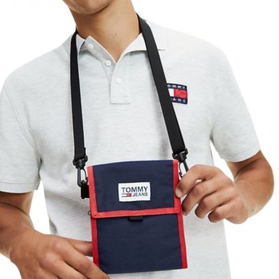 8. TOMMY JEANS HERREN TJM EXPLORER POUCH