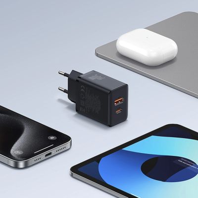 11. Baseus Cube Pro 30W USB-C/USB-A-Wandladegerät – Schwarz