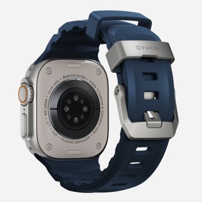 3. Nomad Rocky Point Armband aus Naturleder und Titan
