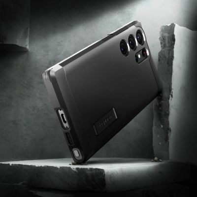 29. Spigen Tough Armor Hülle für Samsung Galaxy S23 Ultra – Schwarz