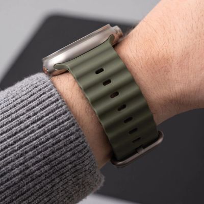 6. Tech-Protect Iconband Pro für Apple Watch 44/45/46/49 mm – Grün
