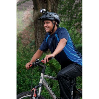 15. GRUNDIG 7 LED-TOURISTENSCHEINWERFER