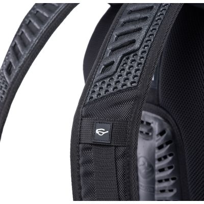 7. Hi-Tec Rals Rucksack 92800617491