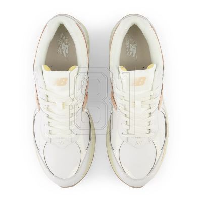 7. New Balance U M2002RVF Schuhe