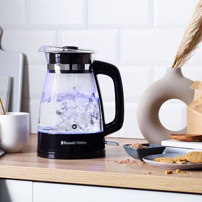 3. Russell Hobbs 26080-70 Wasserkocher 1,7 l 2400 W Schwarz, Transparent