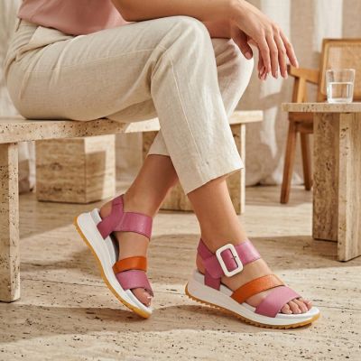 9. Rieker W2950-31 Damen-Sandalen aus rosa Leder mit hohem Absatz