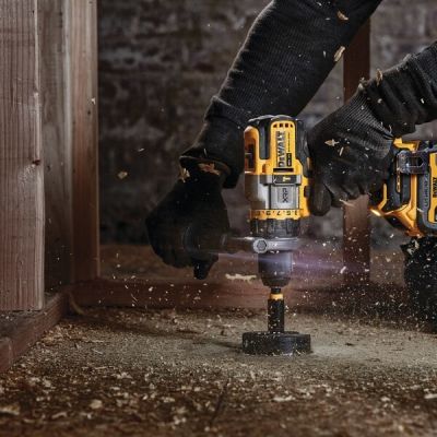 5. 18V DEWALT DCD999NT Akku-Bohrschrauber