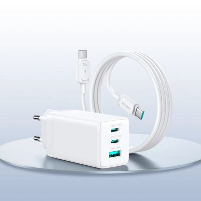 8. Joyroom JR-TG10 65W GaN 2x USB-C + USB-A Wandladegerät mit 100W USB-C - USB-C 1,2m Kabel - weiß