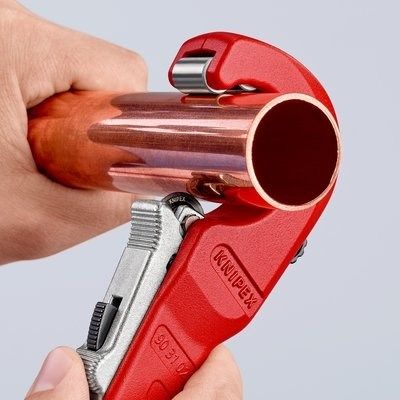 14. Knipex 90 31 02 SB Handrohrschneider