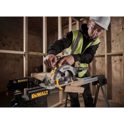 6. DeWALT DCS565P2-QW Tragbare Kreissäge