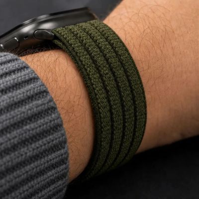 8. Tech-Protect Nylon-Sportarmband für Apple Watch 44 / 45 / 46 / 49 mm – Dunkelgrün