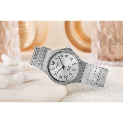 6. CASIO MQ-24S-8BEF Herrenuhr Unisex + Box