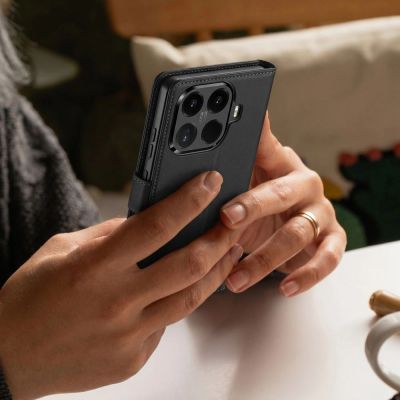 7. Tech-Protect Wallet-Hülle für Xiaomi 17T Pro – Schwarz