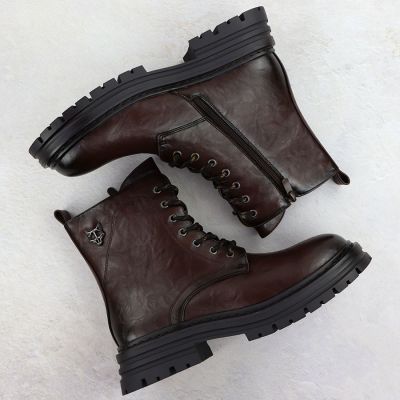 29. Schwarze Damen-Arbeitsstiefel mit Socken Sabatina