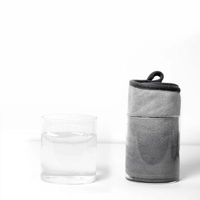 9. Baseus 2 x Mikrofaser-Auto-Trockentuch, Mikrofaser, 40 cm x 40 cm, Grau (CRXCMJ-0G)